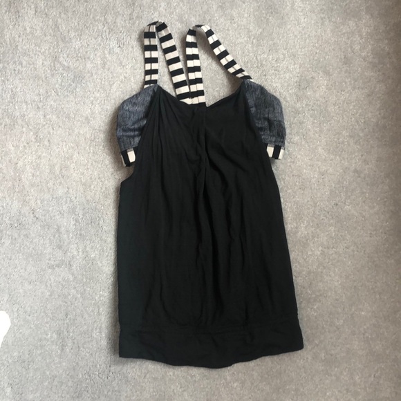 Lululemon tank top with built in bra - Picture 1 of 4